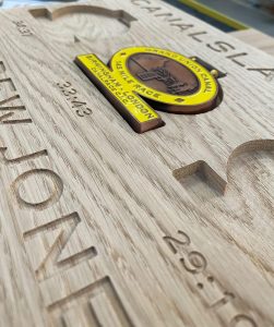 Canalslam 2021 oak engraved medal stand